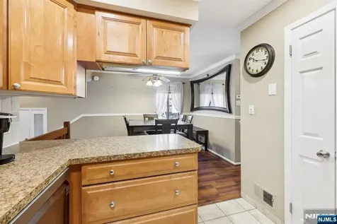 251 Sunset Key Secaucus NJ 07094