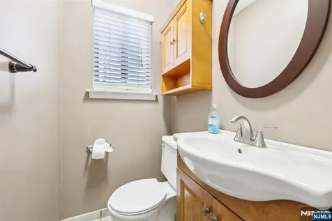 251 Sunset Key Secaucus NJ 07094