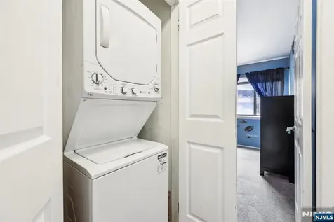 251 Sunset Key Secaucus NJ 07094