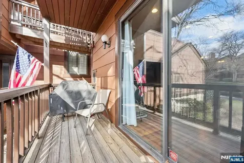 251 Sunset Key Secaucus NJ 07094