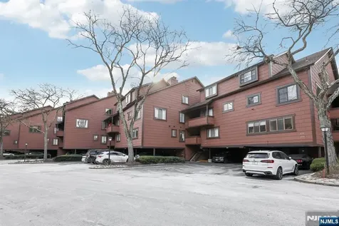251 Sunset Key Secaucus NJ 07094
