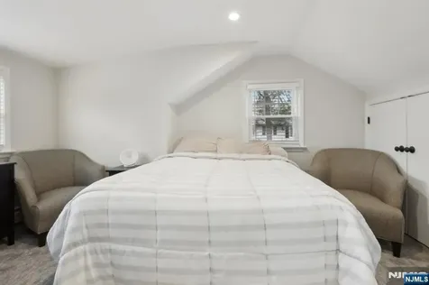 114 Blauvelt Avenue Ho-ho-kus NJ 07423