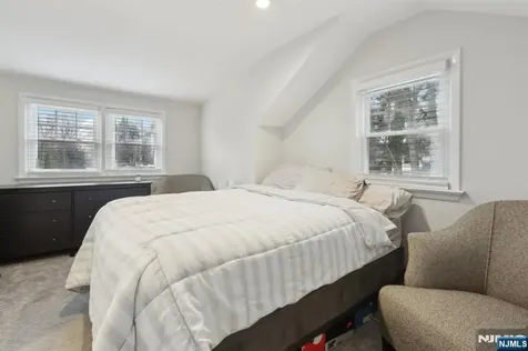 114 Blauvelt Avenue Ho-ho-kus NJ 07423