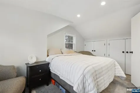 114 Blauvelt Avenue Ho-ho-kus NJ 07423