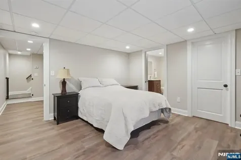 114 Blauvelt Avenue Ho-ho-kus NJ 07423