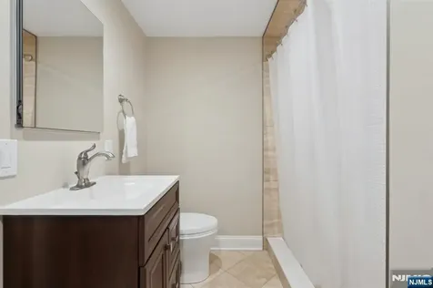 114 Blauvelt Avenue Ho-ho-kus NJ 07423