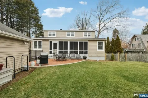 114 Blauvelt Avenue Ho-ho-kus NJ 07423
