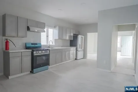 517-519 Park Avenue Paterson NJ 07504