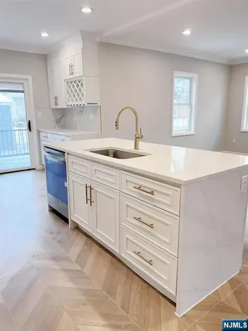 8 Meeker Avenue Edison NJ 08817