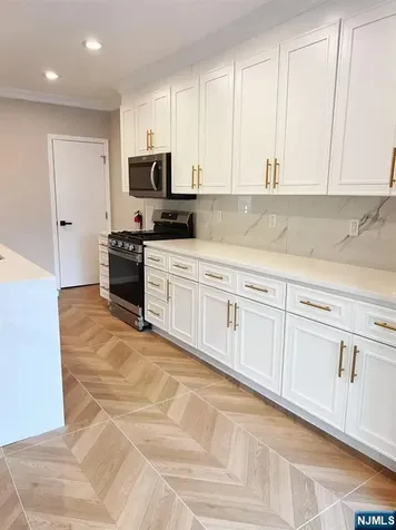 8 Meeker Avenue Edison NJ 08817