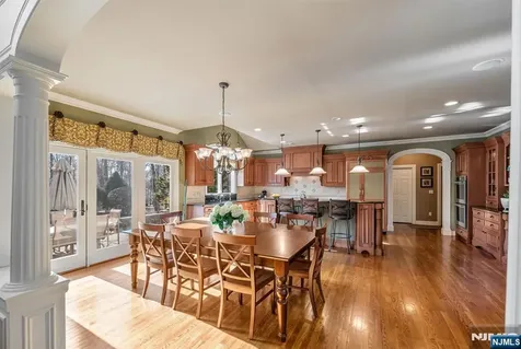 2 Woodbury Lane Mahwah NJ 07430