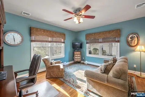 2 Woodbury Lane Mahwah NJ 07430