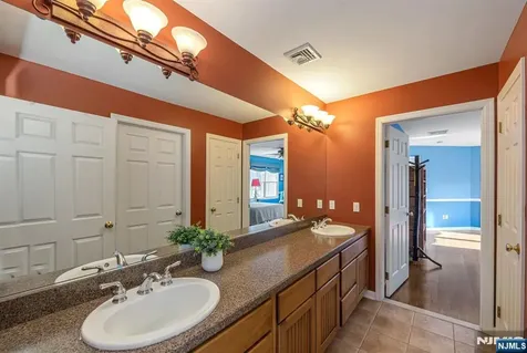 2 Woodbury Lane Mahwah NJ 07430