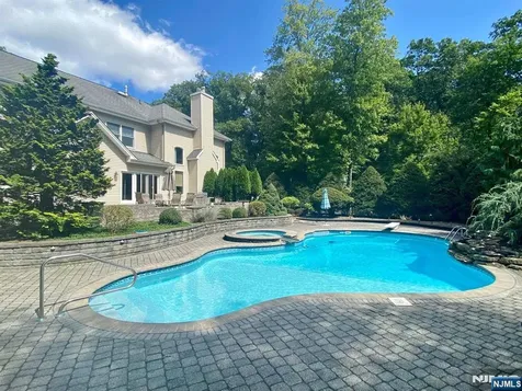 2 Woodbury Lane Mahwah NJ 07430