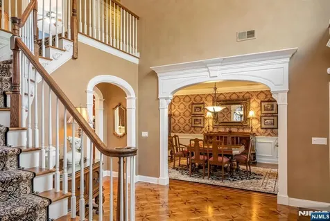 2 Woodbury Lane Mahwah NJ 07430