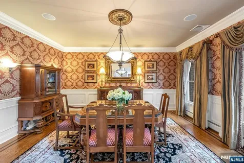 2 Woodbury Lane Mahwah NJ 07430