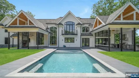 675 Navaho Trail Drive Franklin Lakes NJ 07417