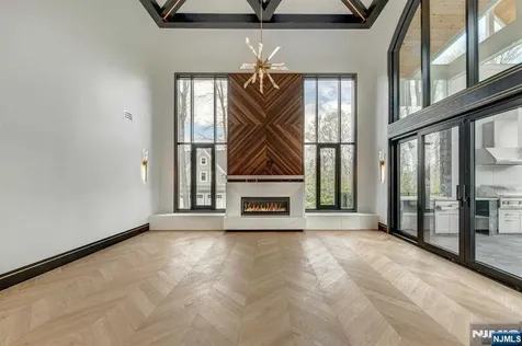 675 Navaho Trail Drive Franklin Lakes NJ 07417