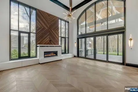 675 Navaho Trail Drive Franklin Lakes NJ 07417