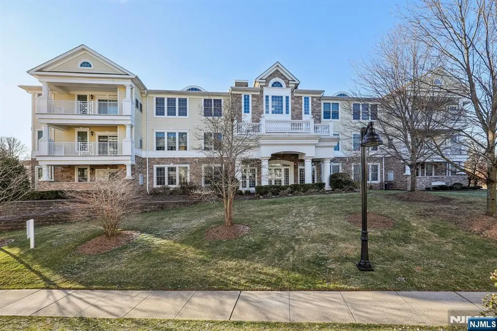 701 Four Seasons Lane Montvale NJ 07645