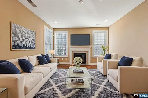 701 Four Seasons Lane Montvale NJ 07645
