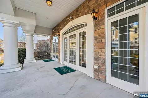 701 Four Seasons Lane Montvale NJ 07645
