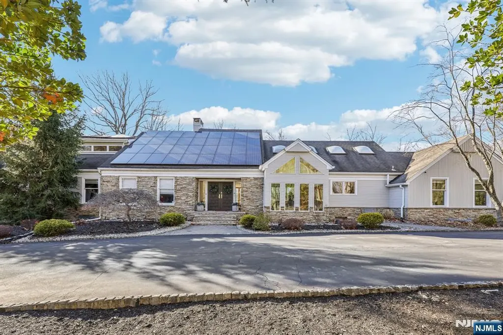 41 Kristin Place Old Tappan NJ 07675