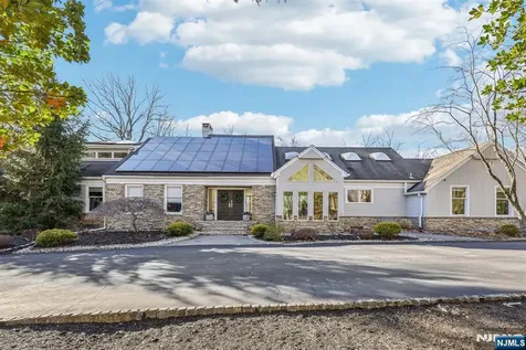 41 Kristin Place Old Tappan NJ 07675