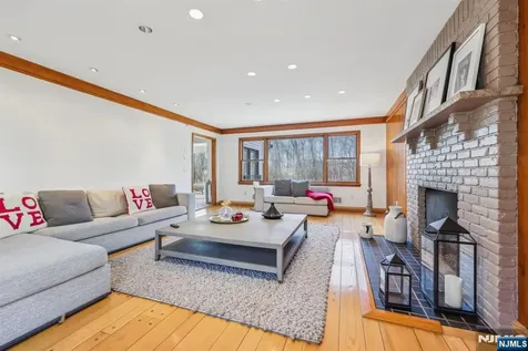 41 Kristin Place Old Tappan NJ 07675