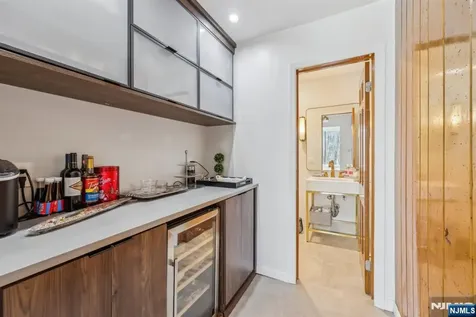 41 Kristin Place Old Tappan NJ 07675