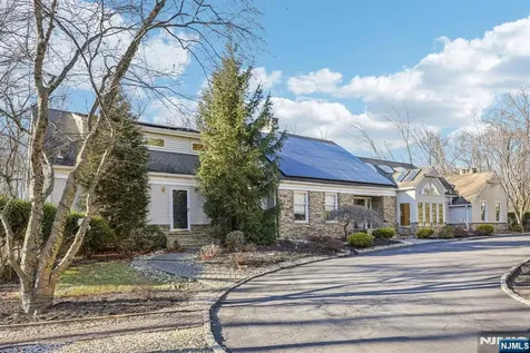 41 Kristin Place Old Tappan NJ 07675
