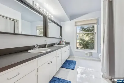 41 Kristin Place Old Tappan NJ 07675