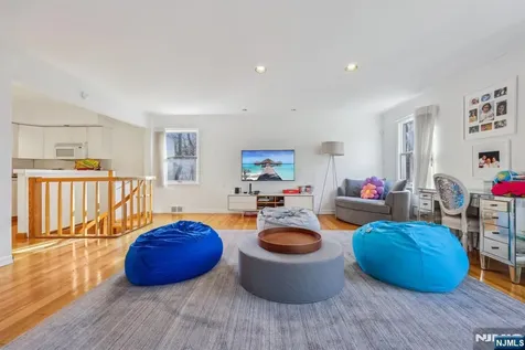 41 Kristin Place Old Tappan NJ 07675