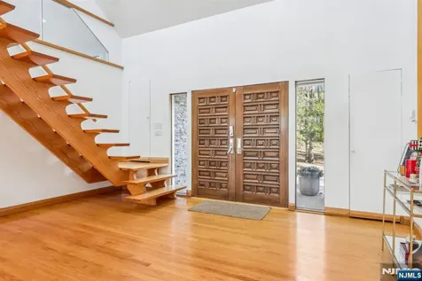 41 Kristin Place Old Tappan NJ 07675