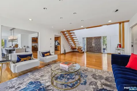 41 Kristin Place Old Tappan NJ 07675
