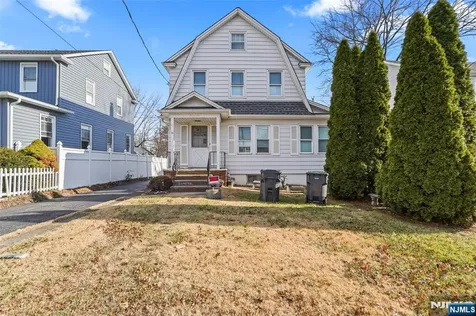 25 Ralph Street Bergenfield NJ 07621