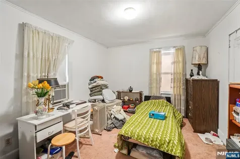 25 Ralph Street Bergenfield NJ 07621