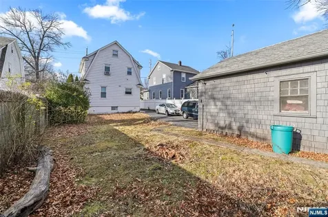 25 Ralph Street Bergenfield NJ 07621