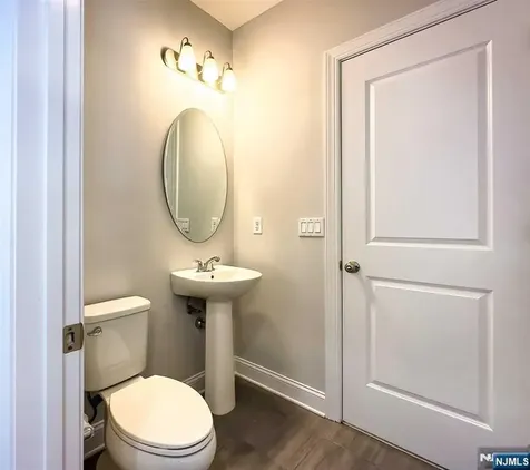 14 Parkside Lane Teaneck NJ 07666