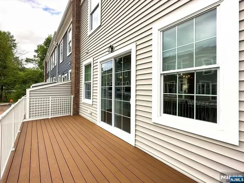 14 Parkside Lane Teaneck NJ 07666