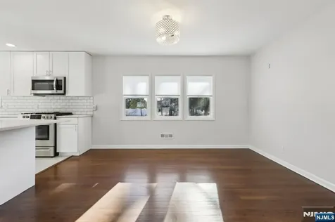 287 Country Club Drive Oradell NJ 07649