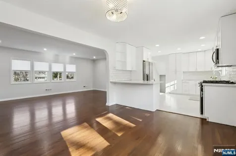 287 Country Club Drive Oradell NJ 07649