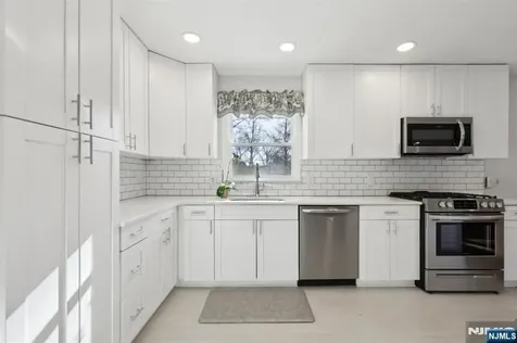 287 Country Club Drive Oradell NJ 07649