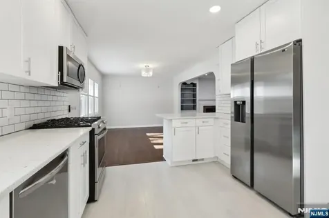 287 Country Club Drive Oradell NJ 07649