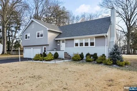 287 Country Club Drive Oradell NJ 07649