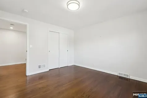 287 Country Club Drive Oradell NJ 07649