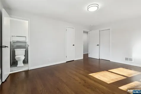 287 Country Club Drive Oradell NJ 07649