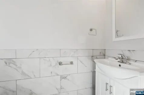 287 Country Club Drive Oradell NJ 07649