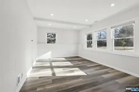 287 Country Club Drive Oradell NJ 07649