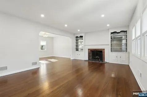 287 Country Club Drive Oradell NJ 07649